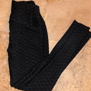Black stretchy leggings